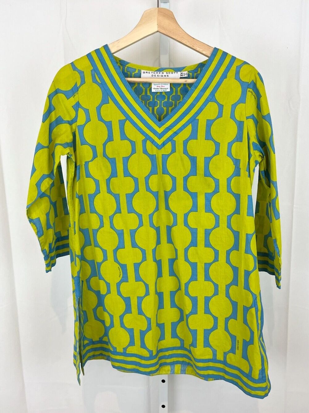 GRETCHEN SCOTT Size XS Geometric Print Tunic Top V-Neck 3/4 Sleeve Green Blue